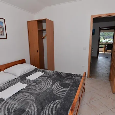 Dom wakacyjny House Lekic Otok Zizanj